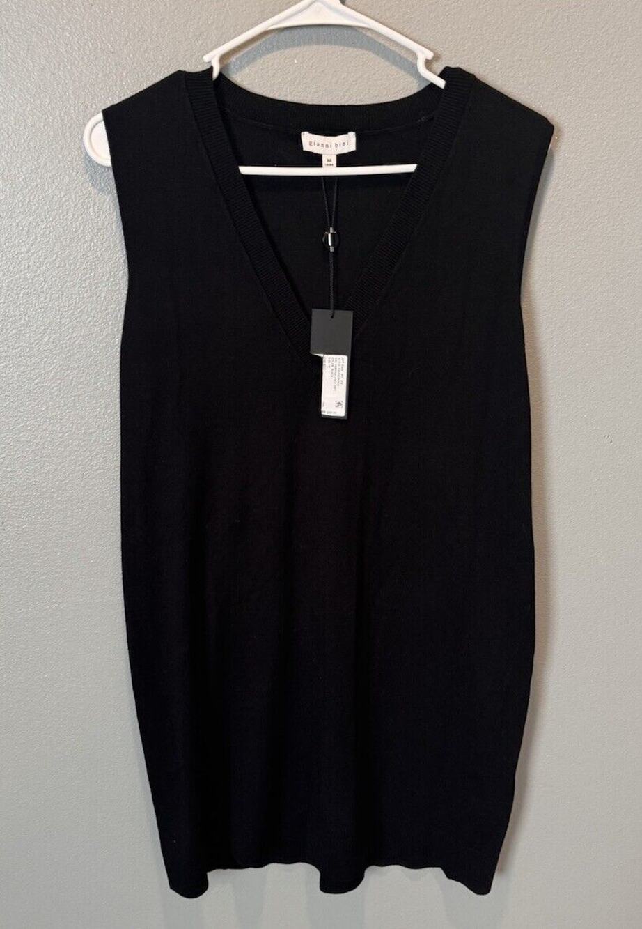 NWT Gianni Bini Sabrina V-Neck Sweater Tunic Vest Size M Black